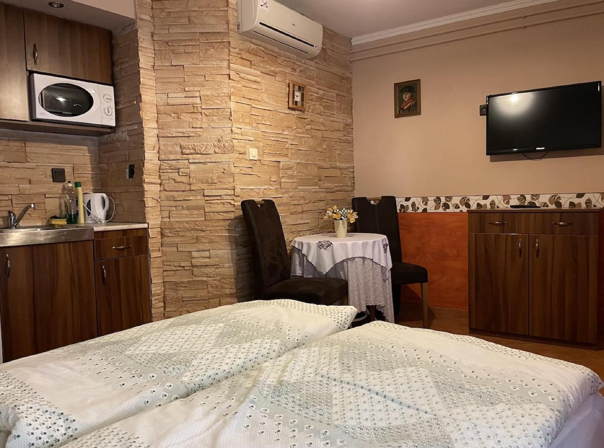 Rozmann Family Panzio & Apartmanhaz Sárvár Εξωτερικό φωτογραφία