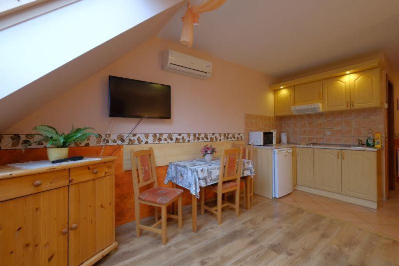 Rozmann Family Panzio & Apartmanhaz Sárvár Εξωτερικό φωτογραφία